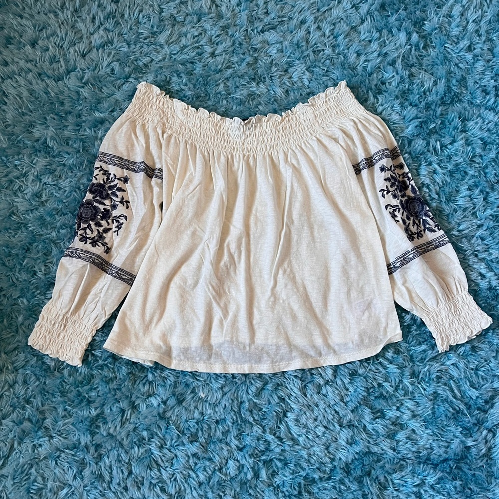 AE White Long Sleeve Top w/ Blue Flowers
